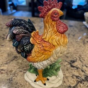 Rooster figurine
